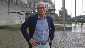 Pitkäaikainen kansanedustaja ja monikertainen ministeri Kimmo Sasi sanoo, että maakunta- ja sote-uudistus osoittaisi hyötynsä tulevaisuudessa. Hänen mielestään hanke on toteutettava nyt. - Eli, jos nyt ei saada valmista, uudistus ei valmistu koskaan, hän ravistelee.