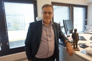 Suomen Yrittäjien toimitusjohtaja Mikael Pentikäinen sanoo maamme tarvitsevan kasvunälkäisiä yrityksiä, sillä uudet työpaikat ja investoinnit ovat yhteiskunnallemme välttämättömiä. Kuva: Matti Pulkkinen