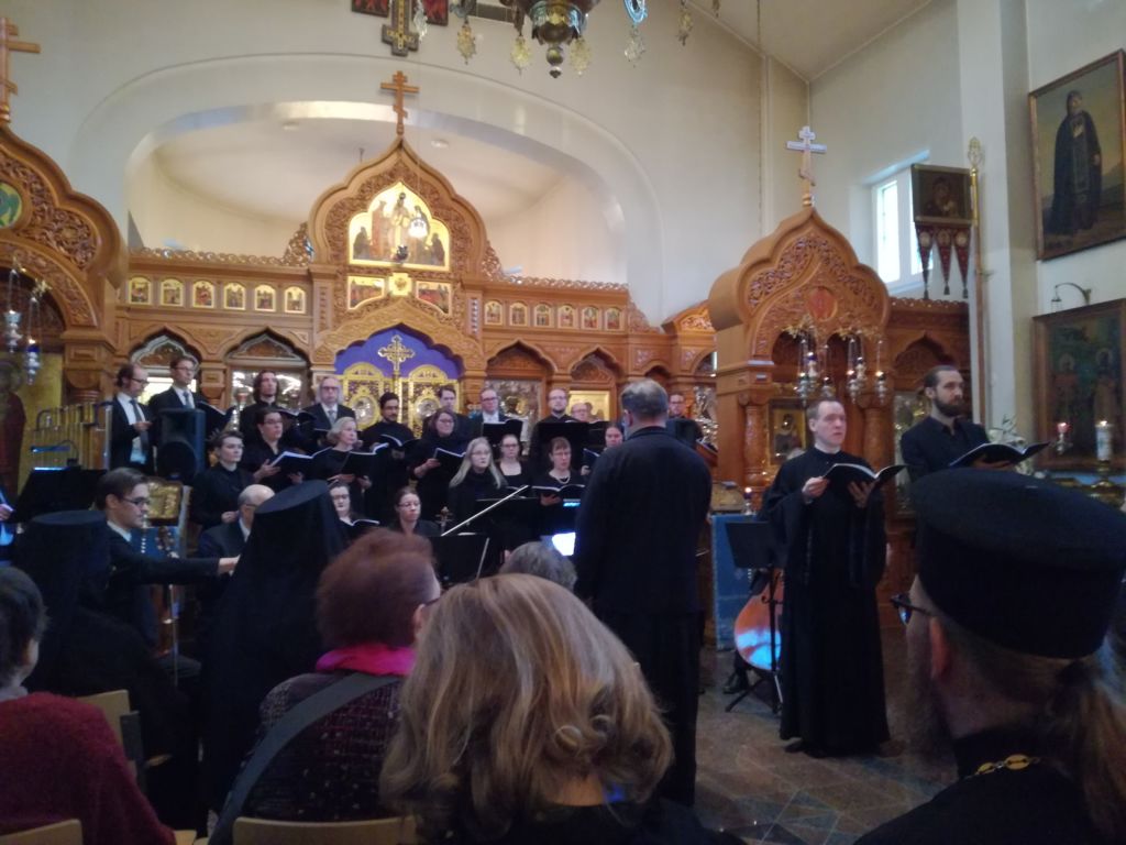 Tampereen seurakunnan kanttori ja diakoni Heikki Hattunen osallistui Suomen ortodoksisesta kirkosta annetun asetuksen 100-vuotisjuhlallisuuksiin laulamalla Johannes teologian Laulajat -kuoron juhlaesityksessä, joka oli Ivan Moodyn Passion and Resurrection. (Kuva: Sirpa Okulov)