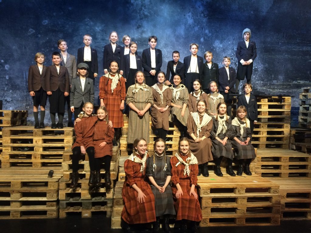 Vuonna 1893 valmistunut Hannu ja Kerttu -ooppera on säveltäjä Engelbert Humperdinckin mestariteos myöhäisromanttiselta ajalta. Nyt Tampere Filharmonia päätti syyskautensa tähän Saksassa joulutunnelmaa rakentavaan teokseen. Tampereen Oopperan lapsikuoro selviytyi urakastaan kiitettävästi.