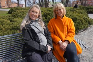 Komisario Palmu, Kokki ja Virta hahmoina inspiroivat maskeeraus- ja kampaussuunnittelija Johanna Paakkasta ja pukusuunnittelija Kaisa Savolaista. Heidän mukaansa roolihenkilöiden on oltava hyvin tunnistettavia, koska ne ovat hyvin ikonisia hahmoja suomalaisten keskuudessa. (Kuva: Matti Pulkkinen)
